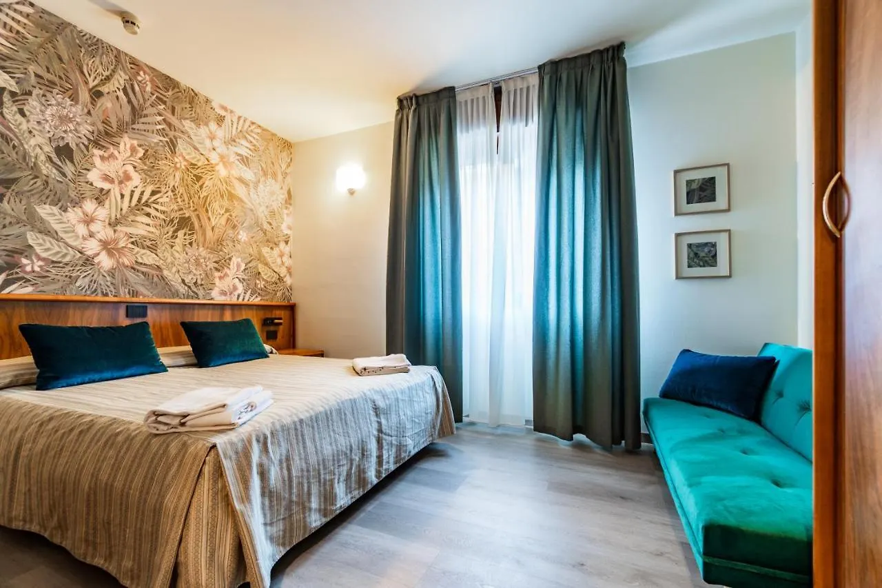 Continental Hotel Lovere