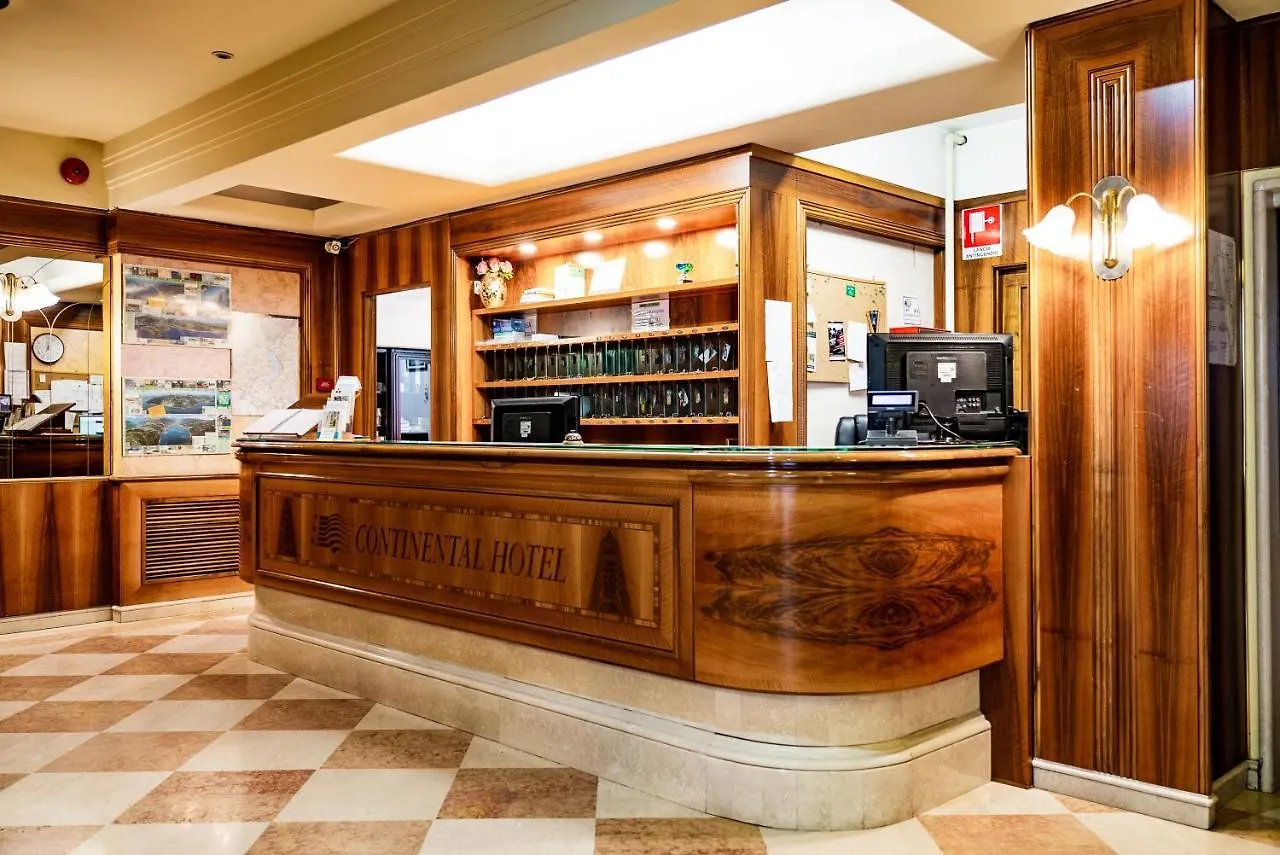 Continental Hotel Lovere