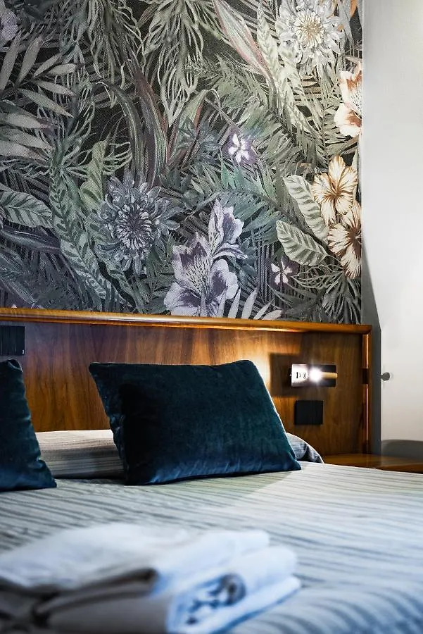Continental Hotel Lovere Italy