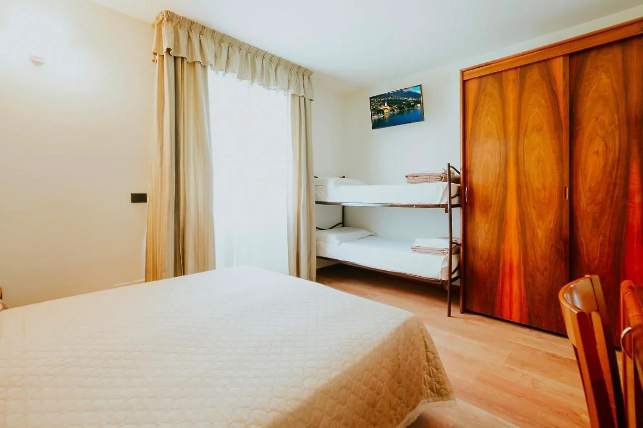 Continental Hotel Lovere
