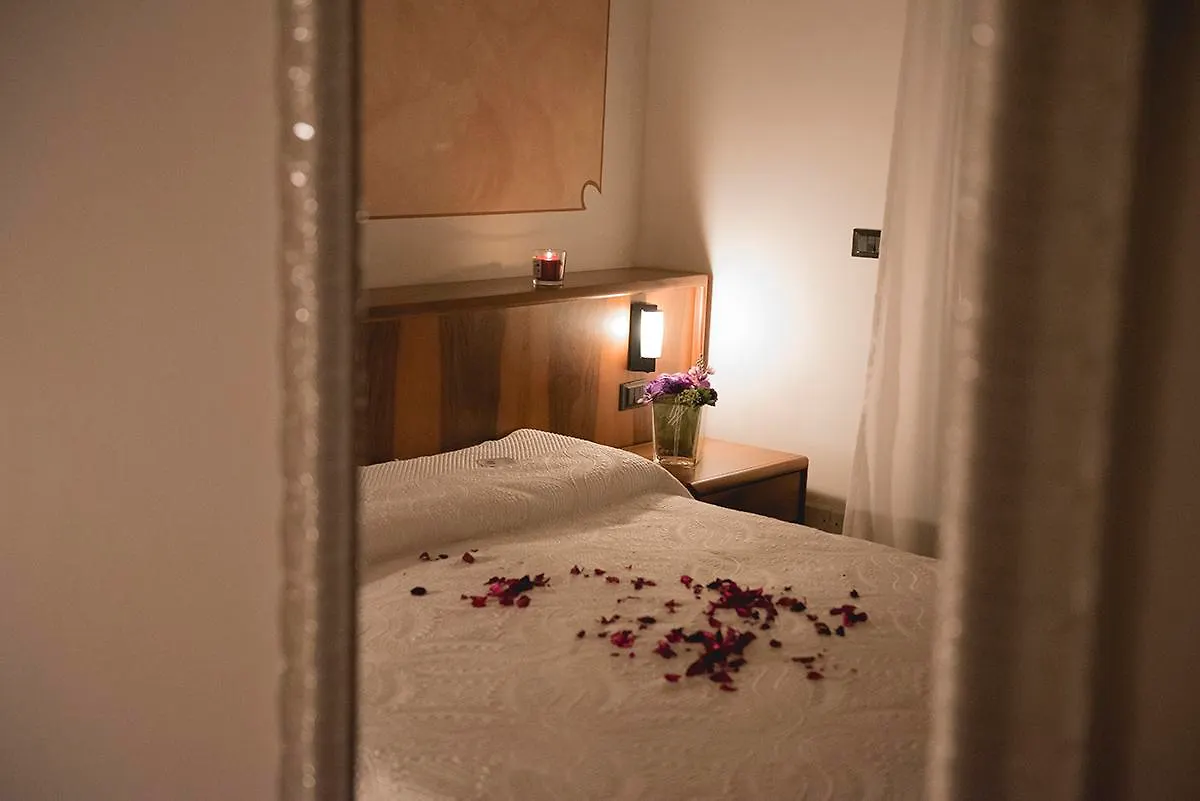 Continental Hotel Lovere 3*,  Italy