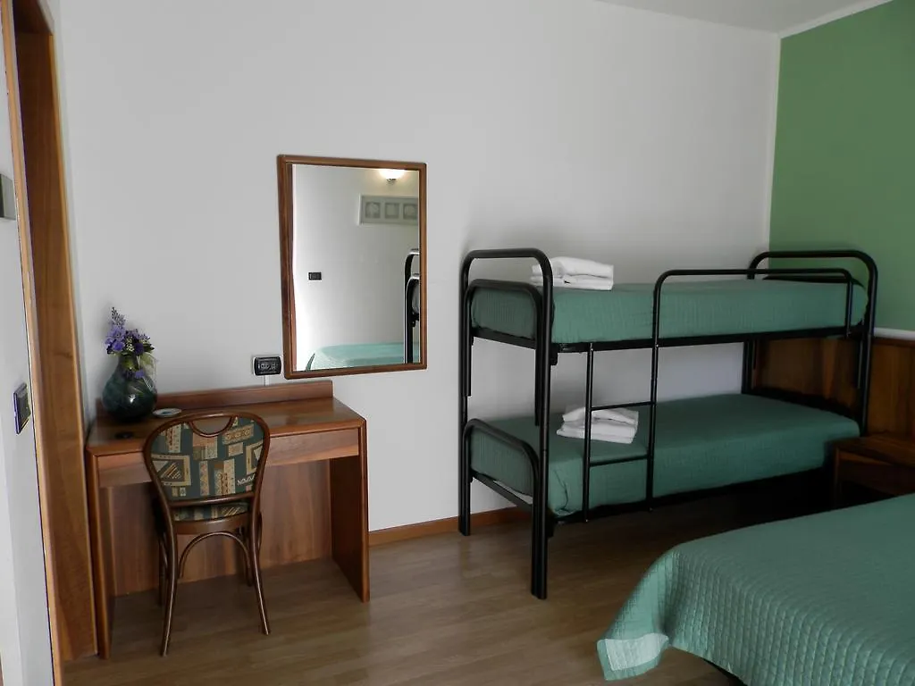 Continental Hotel Lovere